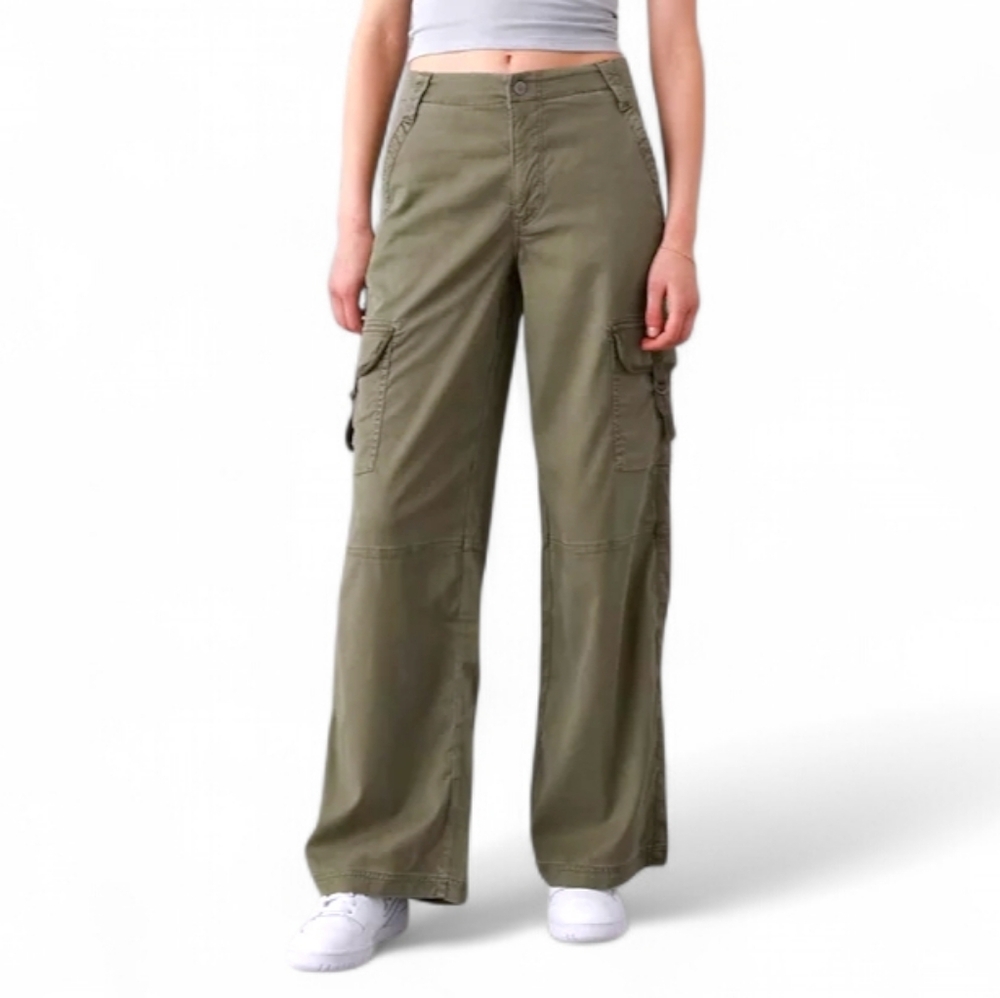 American Eagle Dreamy Drape Cargo Super High-waist Wide Leg Womens Size 24
